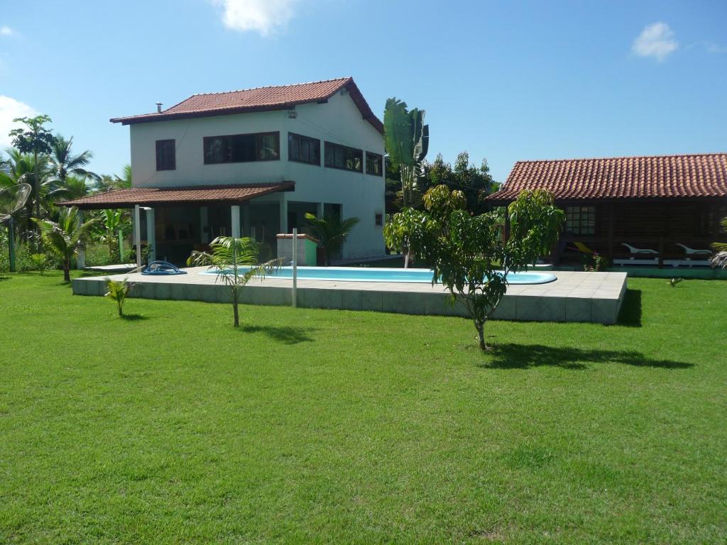 Piscina de la sau aproape de Chácara Vale de Imbaú