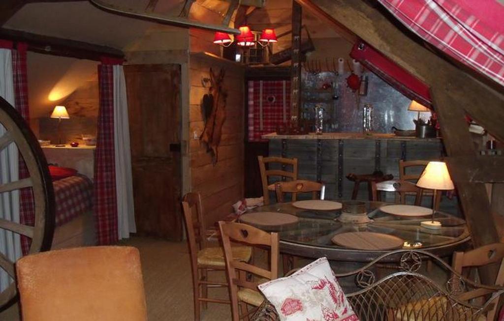 Posezení v ubytování Gîte "Le Refuge" Dans un Domaine de 7ha Au Calme