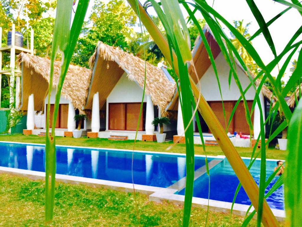 Bazén v ubytování Airport Resort nebo v jeho okolí