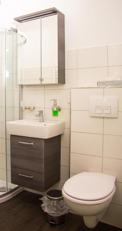 Koupelna v ubytování REGIOHOTEL Wolmirstedter Hof Wolmirstedt