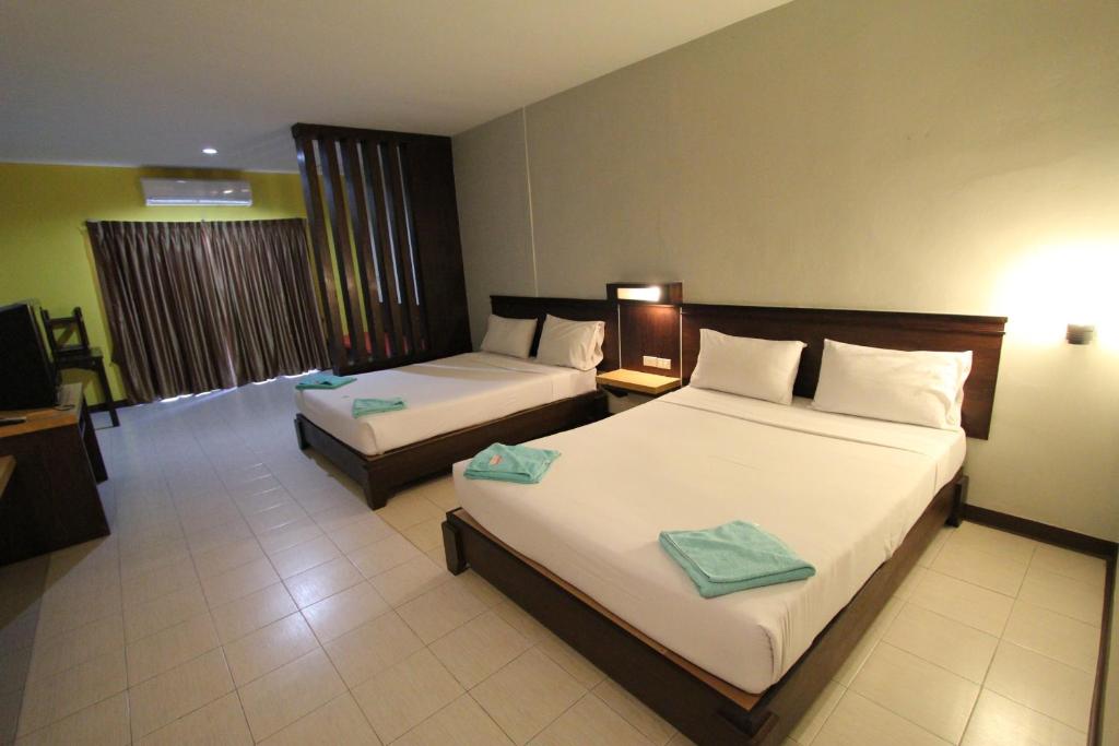 Paradise Resort - Quadruple Room With Terrace