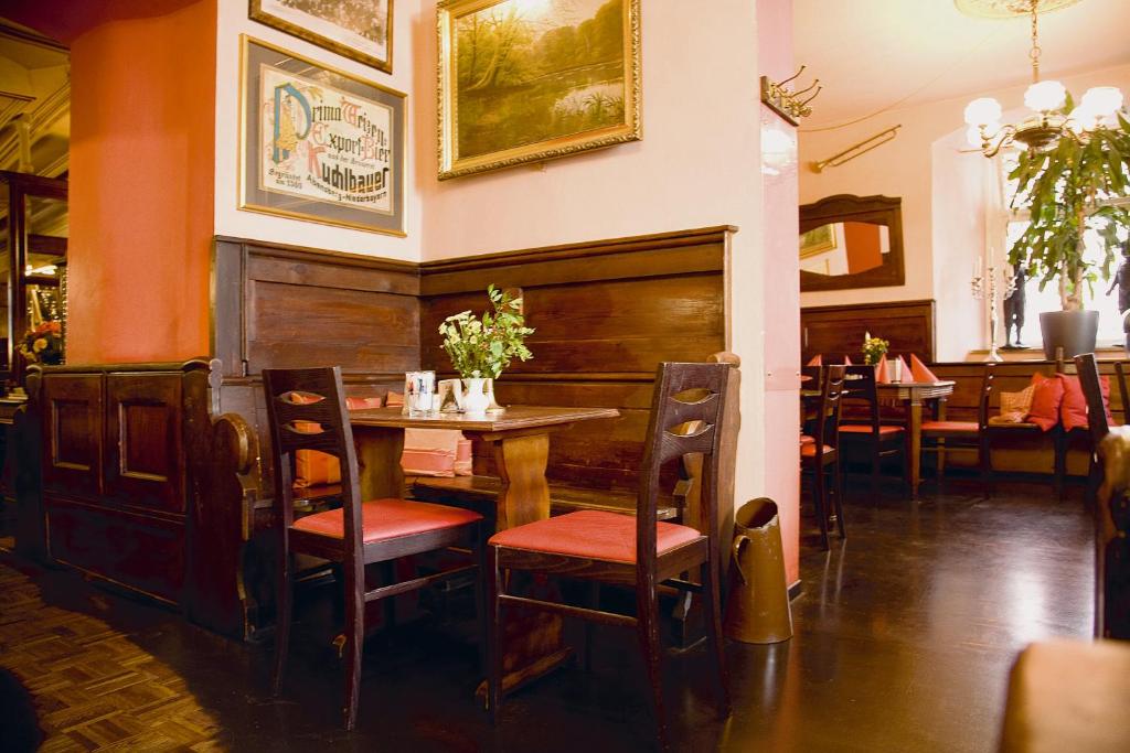 Restaurant Dicker Mann Hotel zum Blauen Krebs - 19