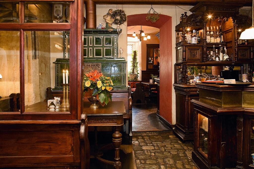 Restaurant Dicker Mann Hotel zum Blauen Krebs - 1