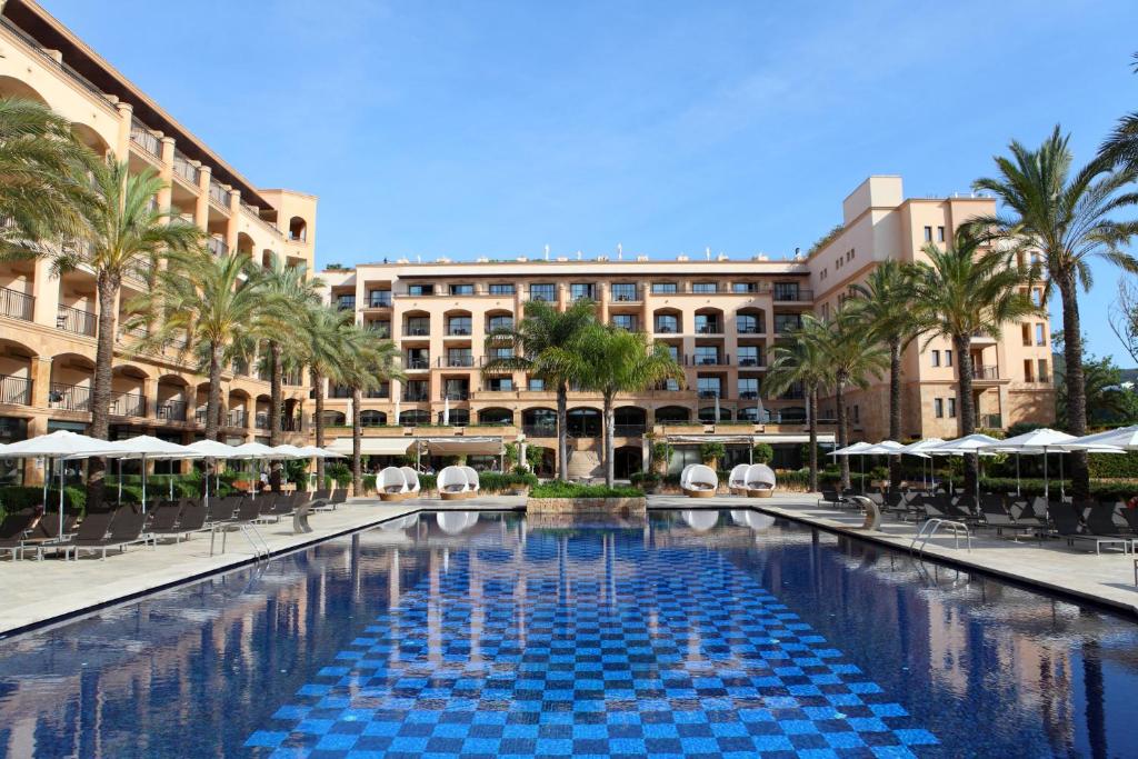 Insotel Fenicia Prestige Suites & Spa, Santa Eularia des Riu ...