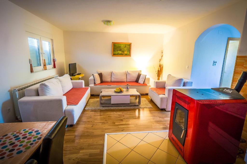 Holiday Home Oasis Umoljani - Housity