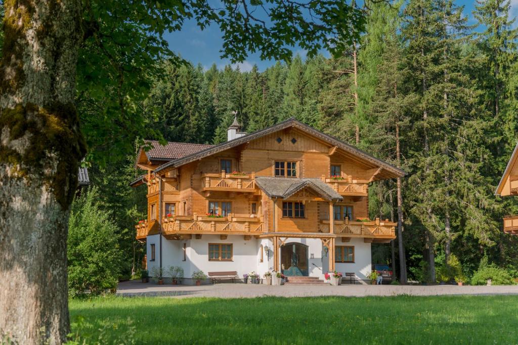 Budova, v ktorej sa apartmán nachádza
