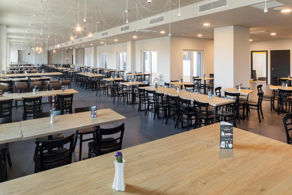 Restaurace v ubytování a&o Hostel Venezia Mestre