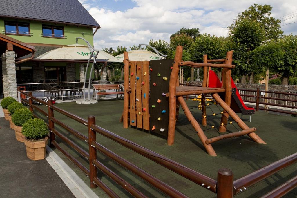 Herní místnost nebo prostor pro děti v ubytování Hotel Hermes
