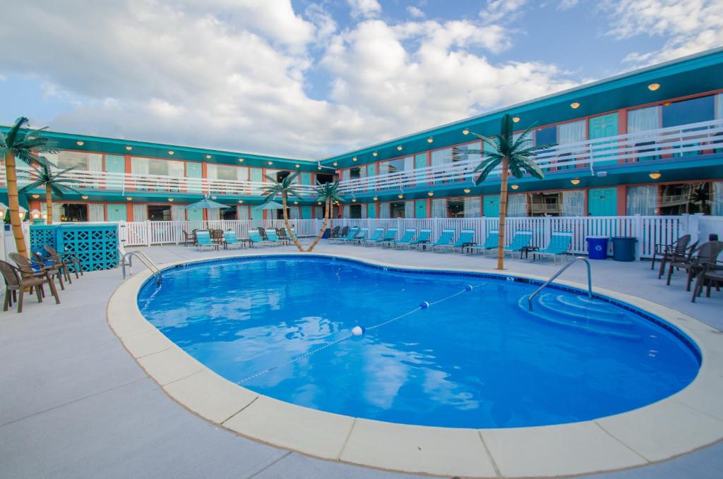 Bazén v ubytování Dolphin Inn nebo v jeho okolí