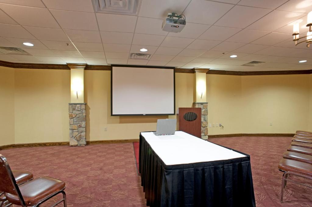 Konferenční prostory v ubytování Chester Hotel and Conference Center