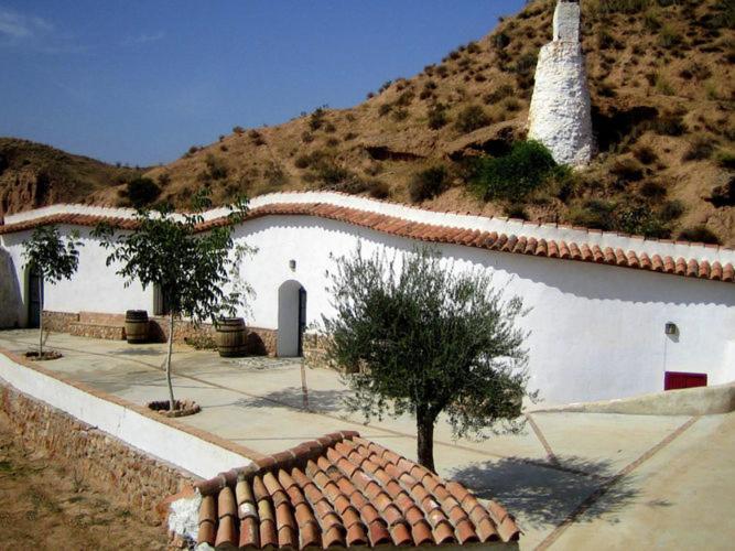 Eccentric Cave House in Lopera with Terrace, Beas de Guadix ...