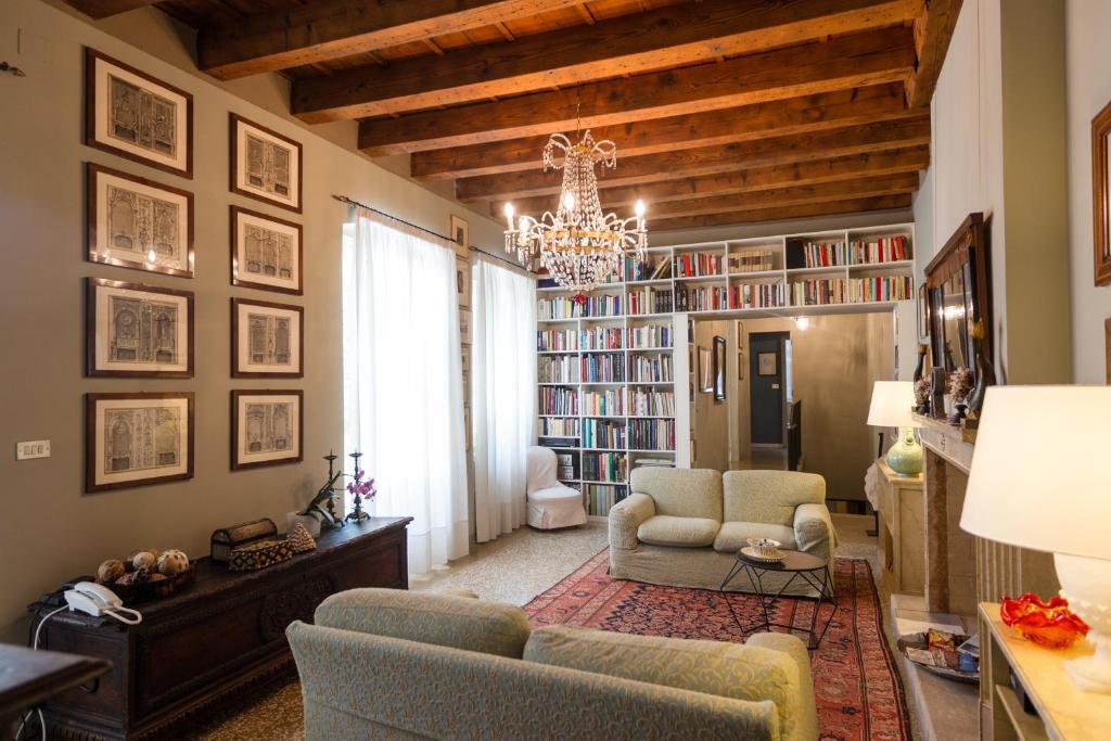 Posezení v ubytování Palazzo Fracastoro
