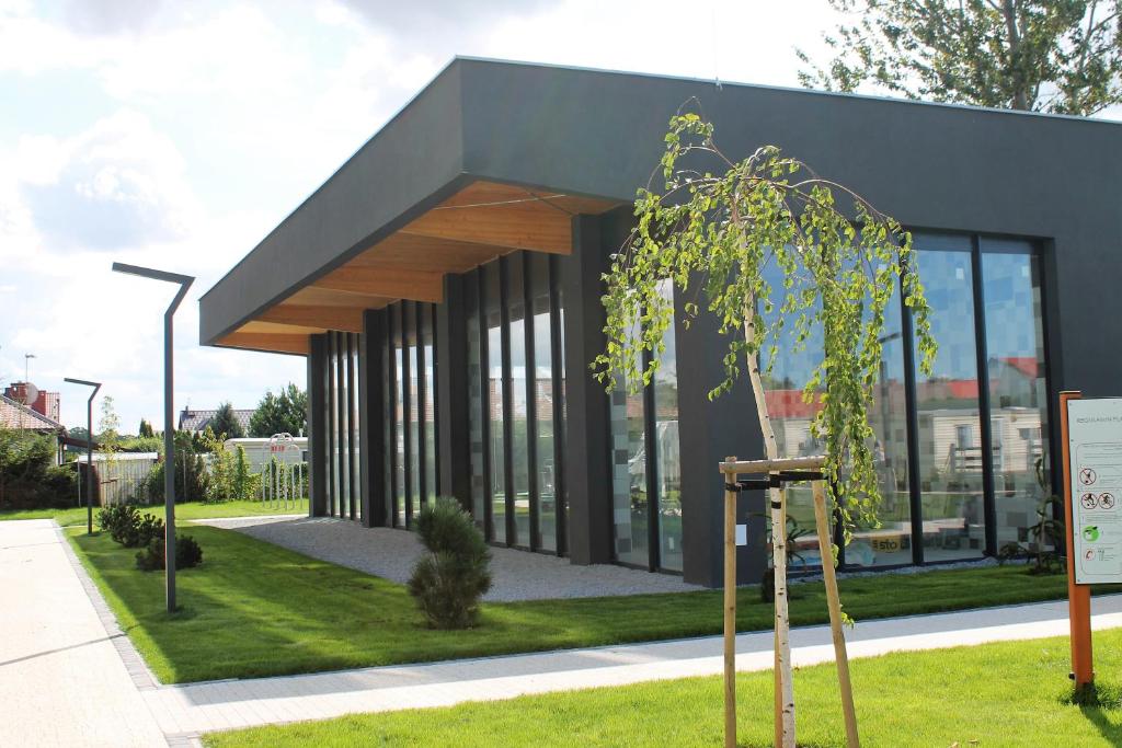 Vonkajšia záhrada v ubytovaní Apartament & Spa 5 Mórz