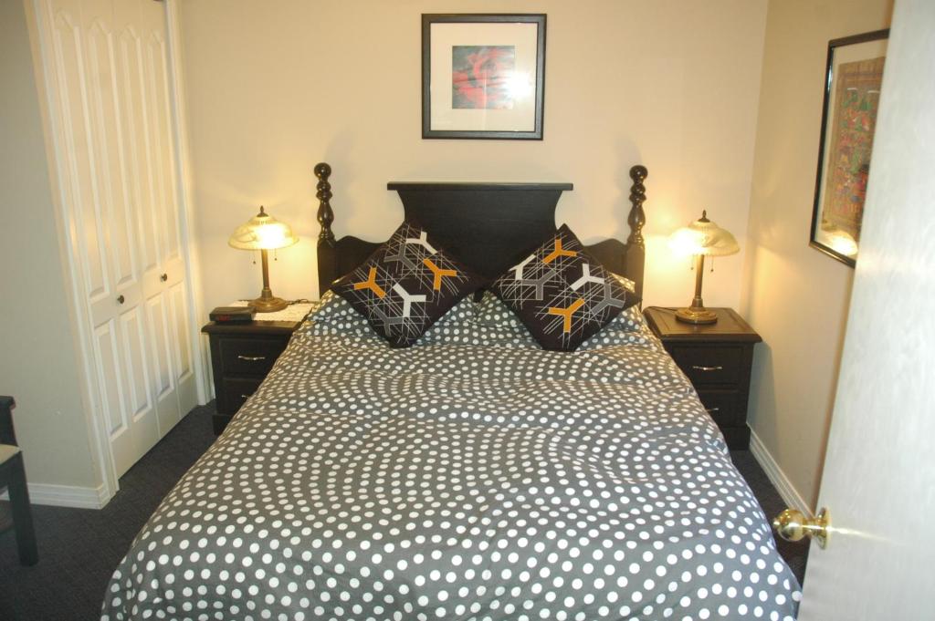 Cambie Lodge - 