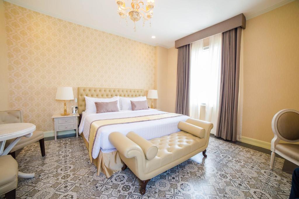 Rizal Park Hotel - 