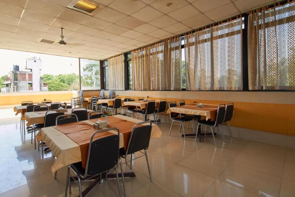 Restaurace v ubytování Hotel Swan Inn