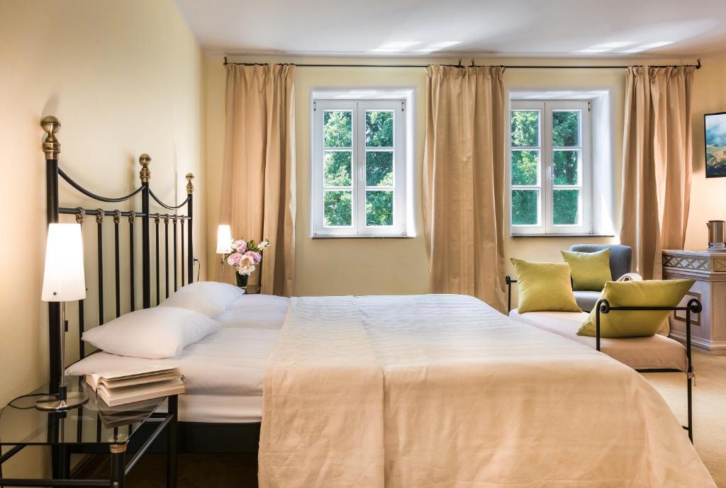 Burg Heimerzheim - 12