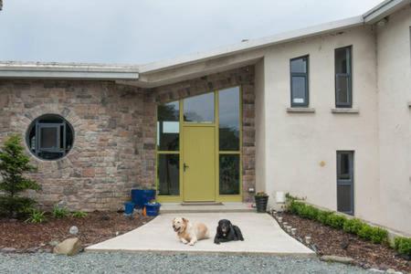 Domácí mazlíčci ubytovaní s hosty v ubytování Rathescar Grove Guest House