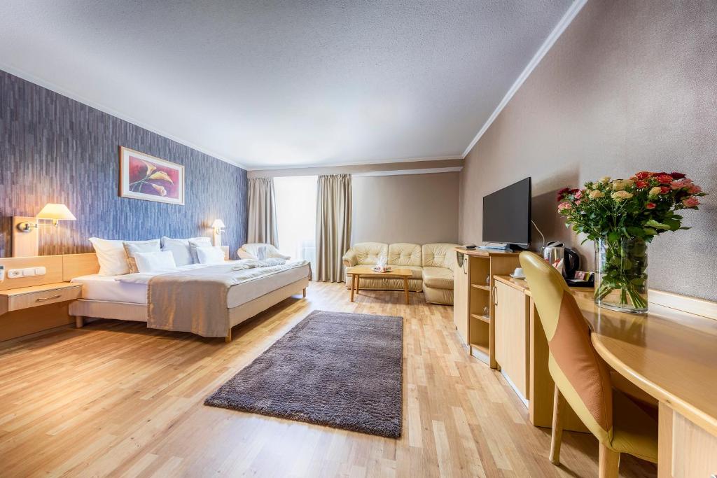 MenDan Magic Spa & Wellness Hotel - Superior Family Room (2 Adults + 2 Children)