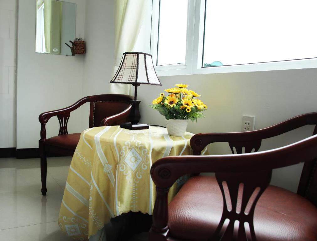 Flame Flowers Homestay - 13