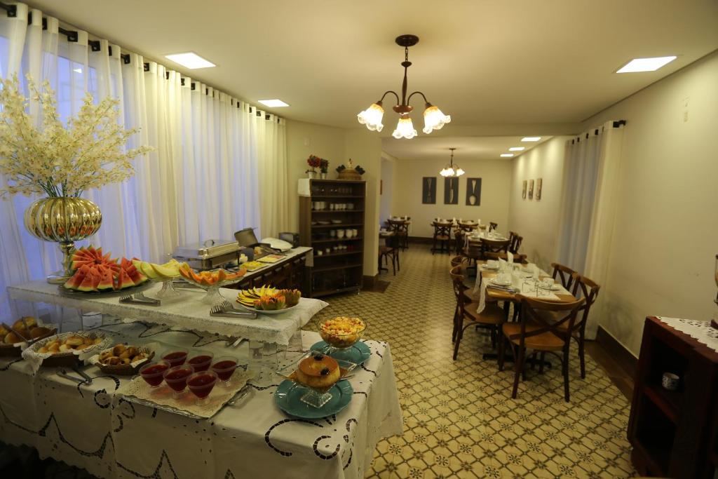Jídlo v hotelu nebo okolí