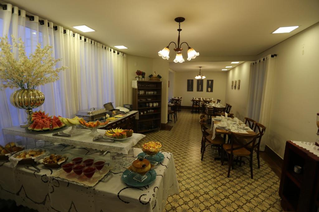 Jídlo v hotelu nebo okolí