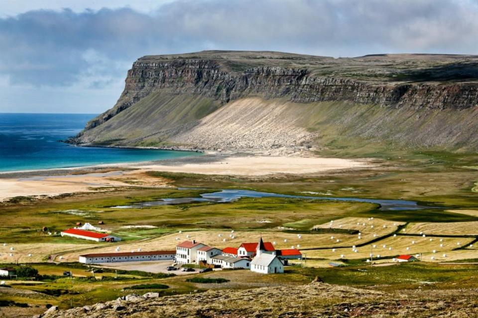 Galeriebild der Unterkunft Hotel Breidavik in Breiðavík