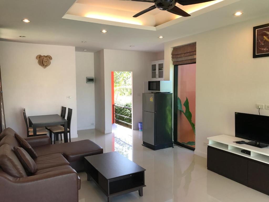 TV a/nebo společenská místnost v ubytování Saree Lagoon Villa Koh Samui