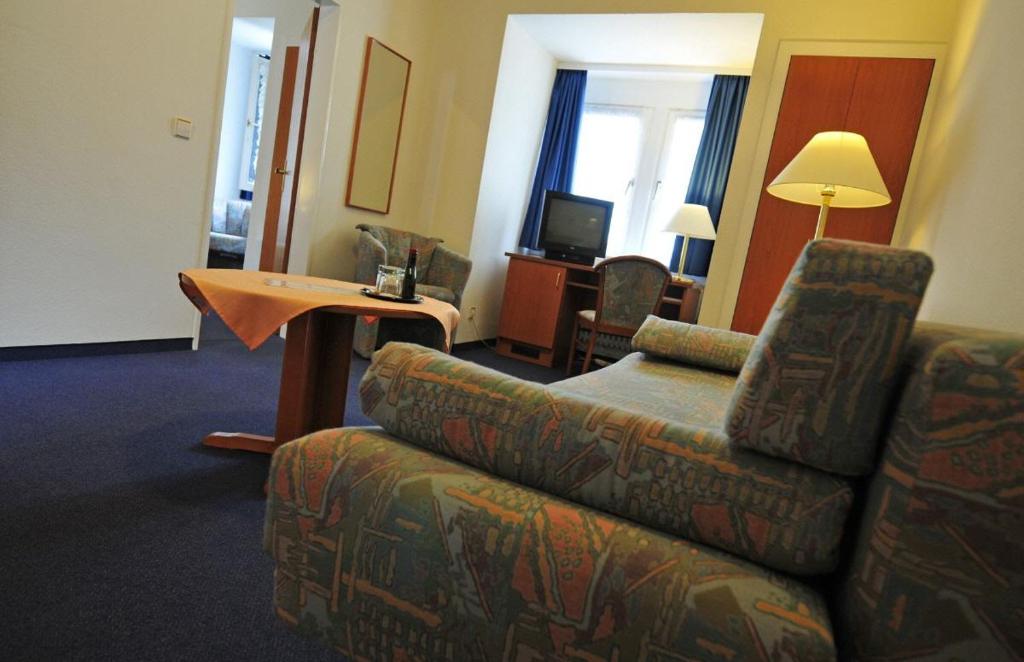 TV a/nebo společenská místnost v ubytování Hotel Haus Reichert