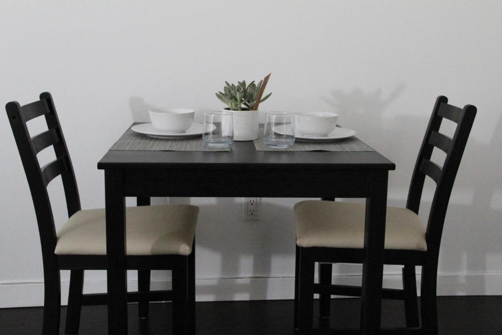Twelve Oaks By Marquee Vancouver - 
