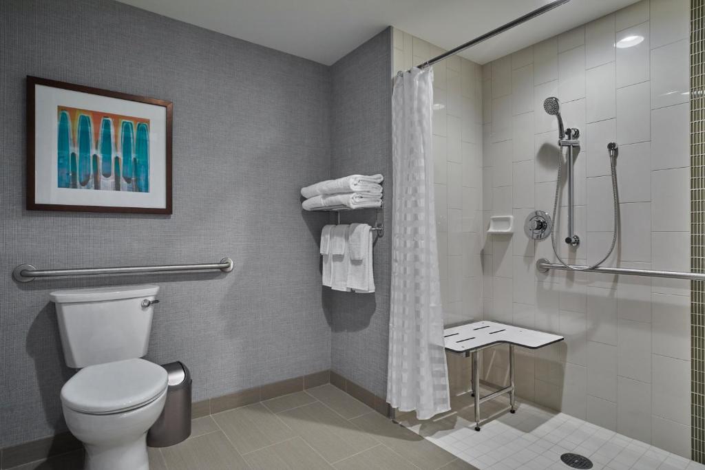 Koupelna v ubytování Hyatt Place Eugene/Oakway Center