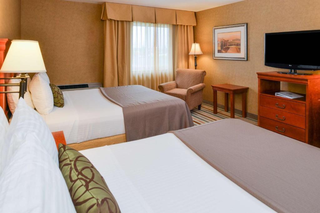 Postel nebo postele na pokoji v ubytování Best Western Pendleton Inn