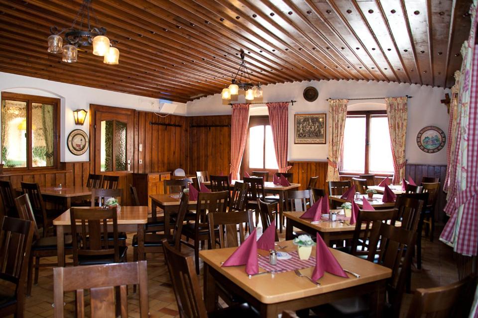 Restaurace v ubytování Gasthof - Hotel zur Post