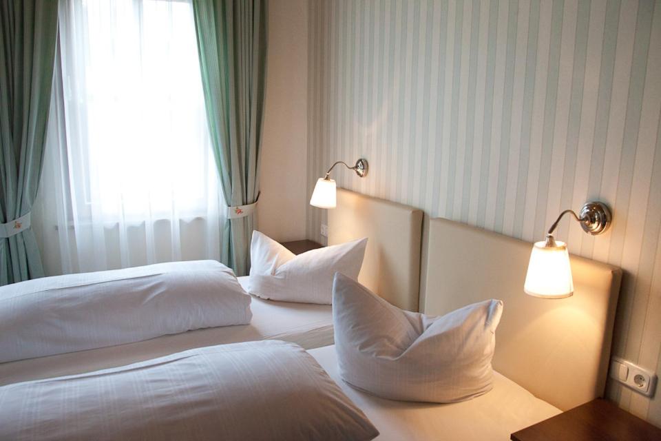 Postel nebo postele na pokoji v ubytování Gasthof - Hotel zur Post