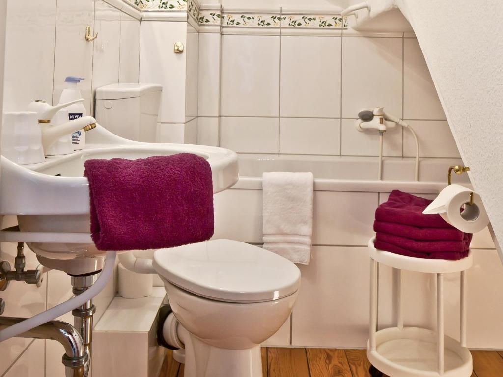 Hotel Villa Caldera - Economy Double Room With Low Bathroom Ceiling
