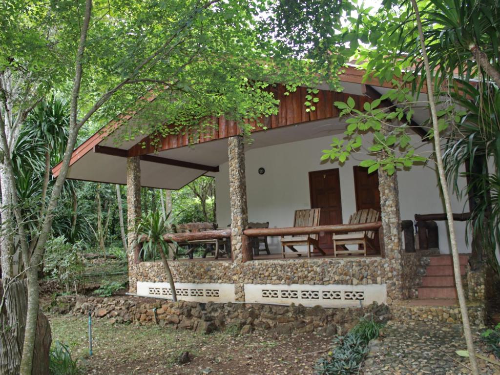 Zahrada ubytování Baan Maka Nature Lodge