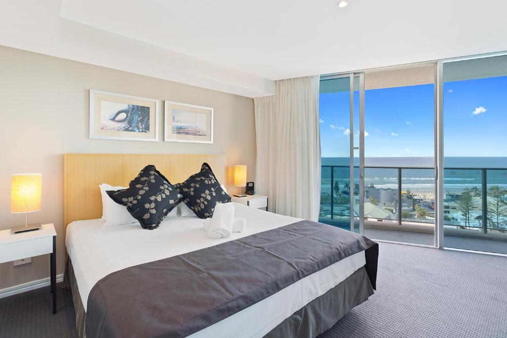 Holiday Holiday H-Residences Apartments - Two Bedroom, Two Bathroom Level 12 Ocean View