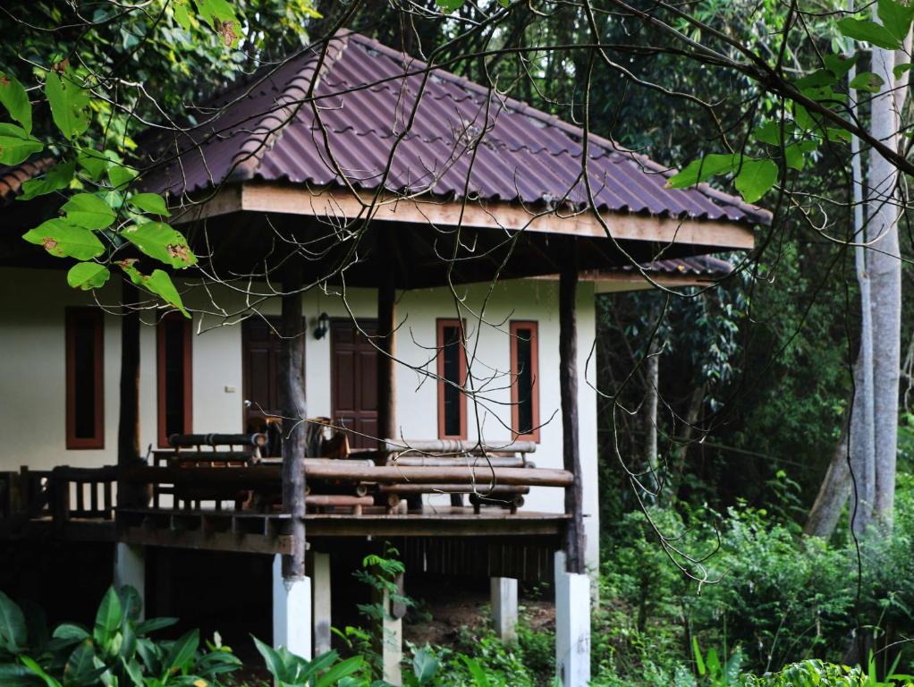 Zahrada ubytování Baan Maka Nature Lodge