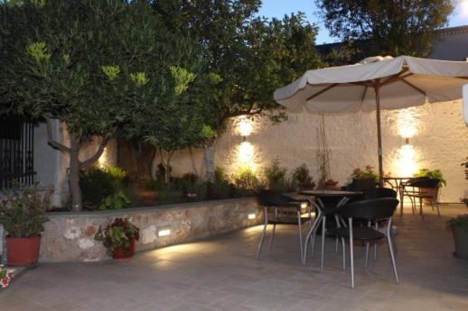 Patio nebo venkovní prostory v ubytování Villa Kriezi