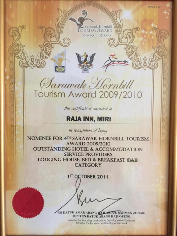 Certifikát, hodnocení, plakát nebo jiný dokument vystavený v ubytování Raja Inn