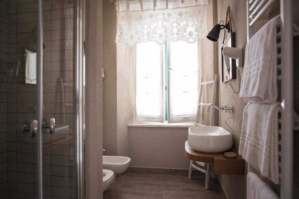 Koupelna v ubytování B&B Il Fosso Bianco