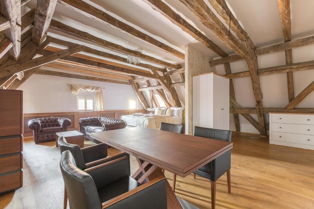 Posezení v ubytování Wellness Hotel Republika 24 Apartments