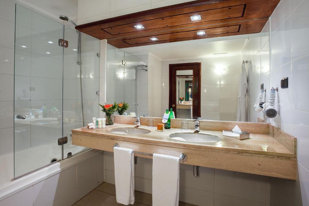 Koupelna v ubytování Hotel Plaza San Francisco