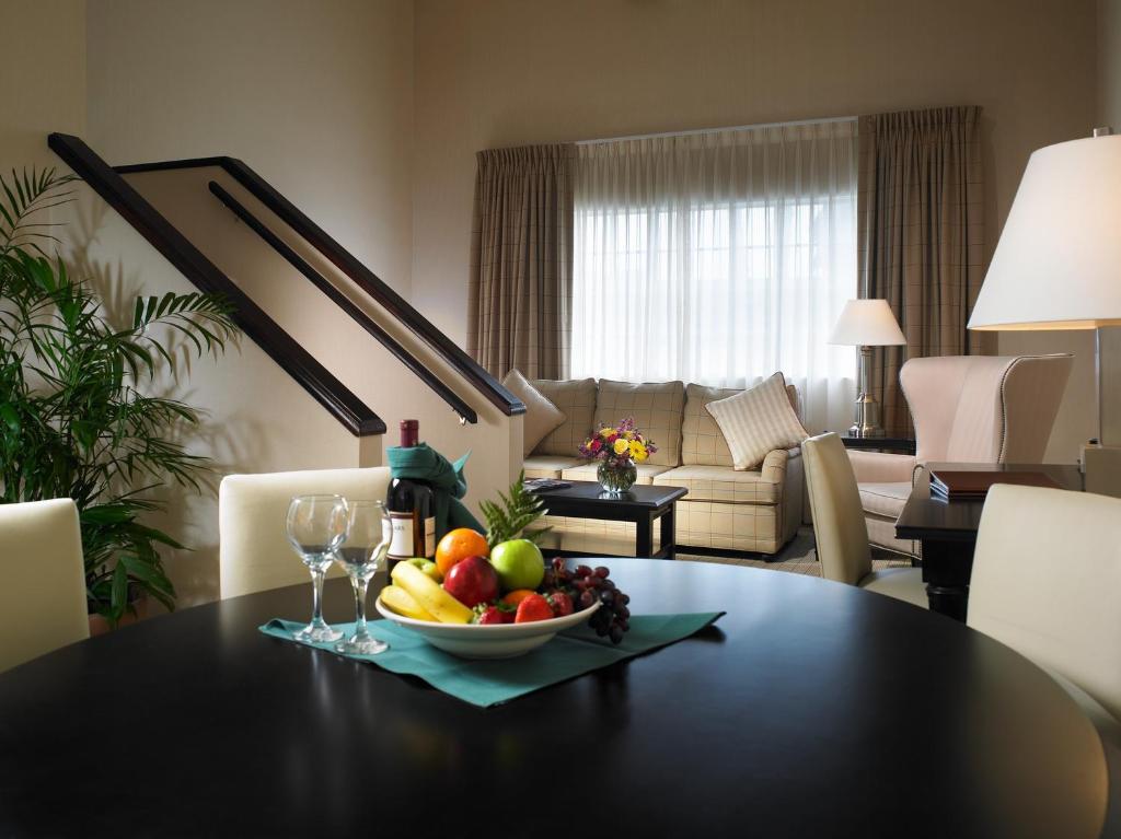 Anaheim Majestic Garden Hotel - 