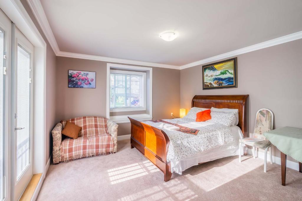 Vancouver Yuelai Guesthouse - 