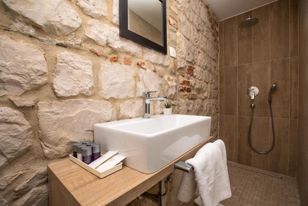 Kúpeľňa v ubytovaní Spalato Luxury Rooms