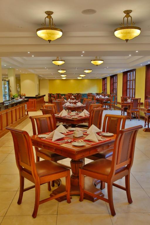 Restaurace v ubytování Sarova Woodlands Hotel and Spa
