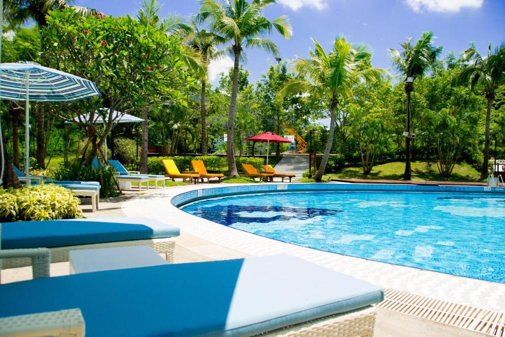 Bazén v ubytování 凱撒趣淘漫旅-台南 HOTEL CHAM CHAM Tainan nebo v jeho okolí