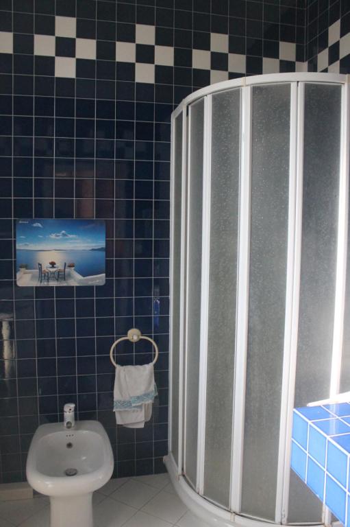 A bathroom at Fiore delle Valli