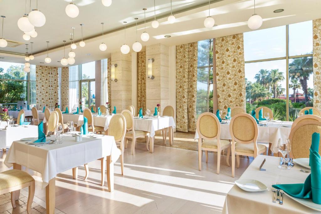 Restaurace v ubytování Hotel Terrace Beach Resort All Inclusive